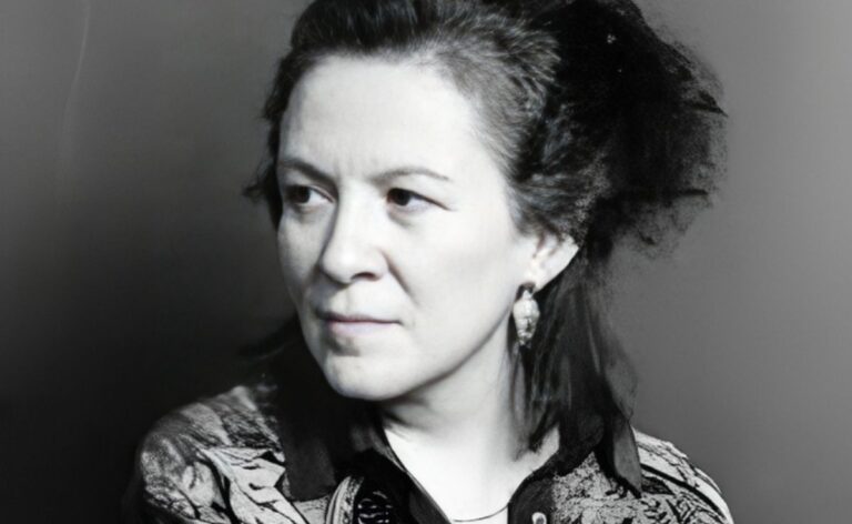 Ana Mercedes Hoyos